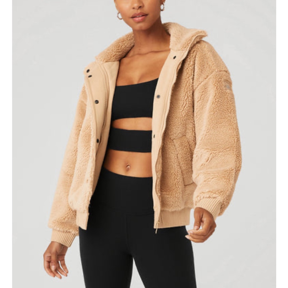 ALO Yoga Teddy Jacket in Beige